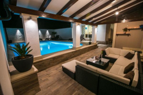Гостиница Luxury apartment Elis with private pool  Пула